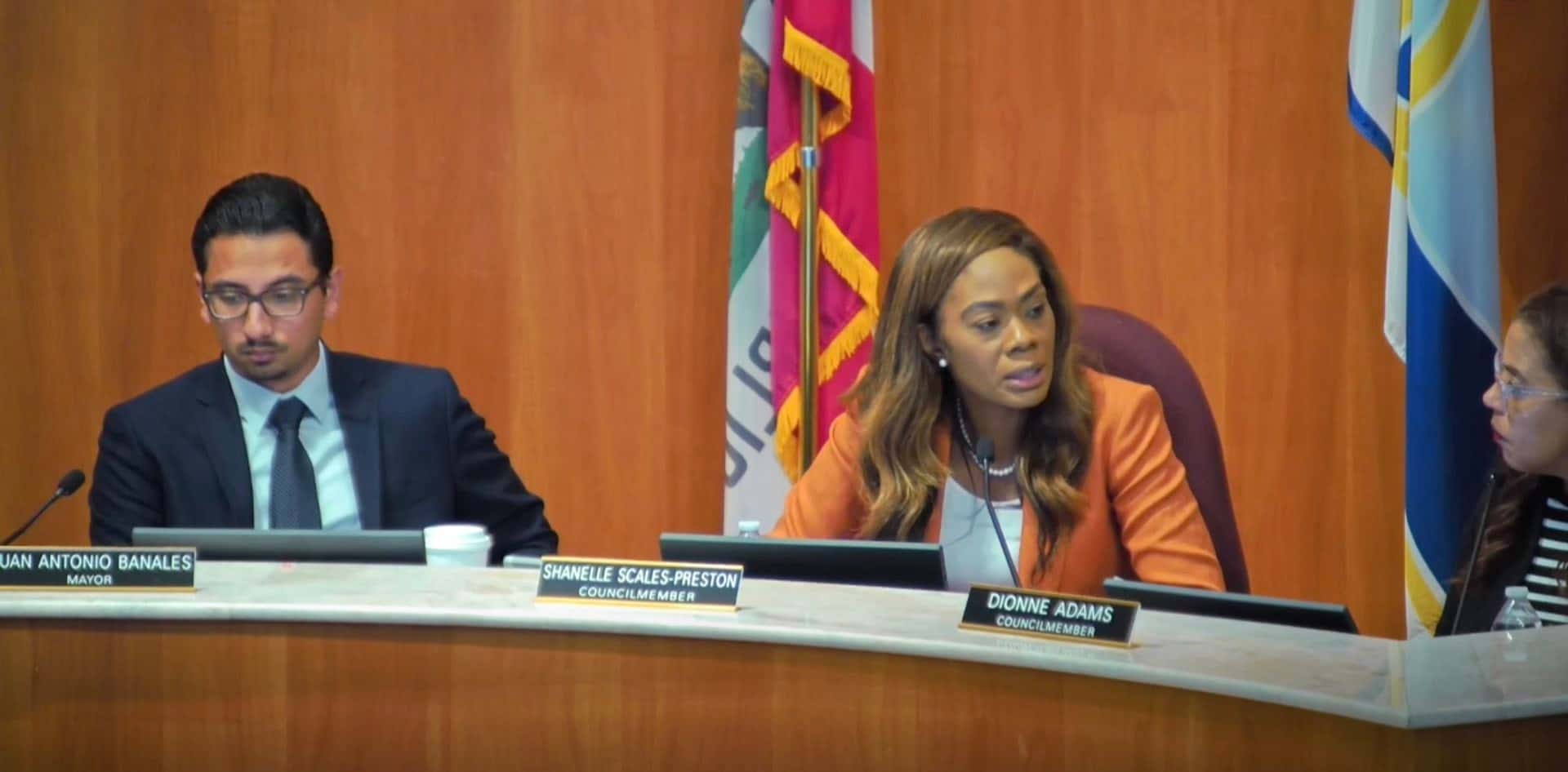City Council dais, 4 Nov 2024 — Mayor Juan Antonio Banales, Councilmember Shanelle Scales-Preston, and Councilmember Dionne Adams